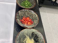 -红鼎豆捞·非遗鲍皇汤火锅(宝丰路店)