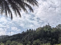 -腾冲洞山温泉村