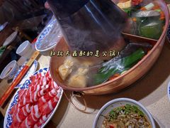 清汤锅-东镇老火锅(长春路首店)