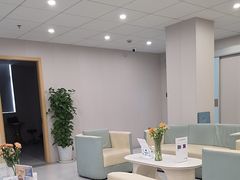 -上海大学附属上海和平眼科医院