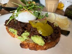 牛油果温泉蛋吐司-O'mills Sourdough Bakery&Bistro(永嘉路店)