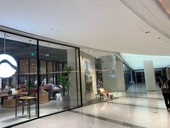 -白玉兰广场停车场