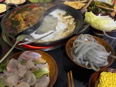 -重庆故事姊妹老火锅(财经学院店)