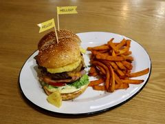 -HELLO 27 意面·沙拉·帕尼尼