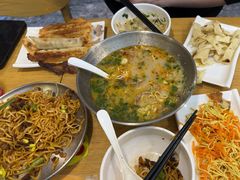 -八百里牛肉汤(盖饭·锅贴·万象城店)