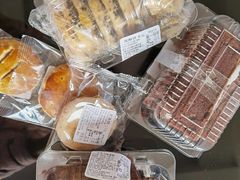 巧克力味蛋糕-来噻布布 Lets BUBU