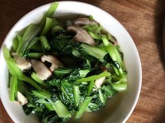 -芦茨金富饭庄·25年老字号·专做稻草鸡