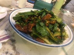 鲮鱼油麦菜-镜泊湖酒家(兴华街金鼎店)