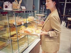 面包甜点陈列柜-巴黎贝甜(常德路店)