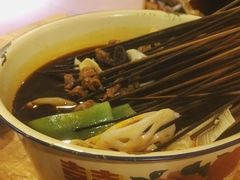 -拈签一笑黄牛肉辣卤串串