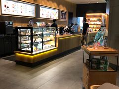 面包甜点陈列柜-星巴克(桂林国贸益华城店)
