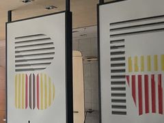 -麦当劳(轻轨曹杨路店)