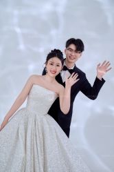 -雪中彩影婚纱摄影·微光艺术中心