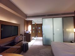 -上海滴水湖皇冠假日酒店