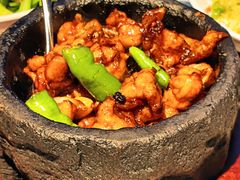 石锅杭椒牛蛙-桂满陇天书(南京德基旗舰店)