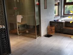 -大连金石滩绿发温泉假日酒店