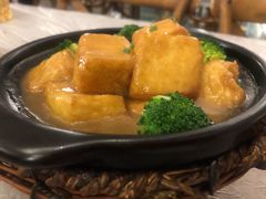 自制鲍汁豆腐煲-李记潮汕砂锅粥(营福路店)