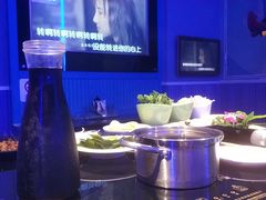 -唯爱KTV聚会餐厅(仙林东城汇店)
