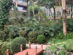 -隐秀山居酒店大堂吧