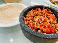 黑红三剁双拼-蝴蝶泉宾馆-中餐厅