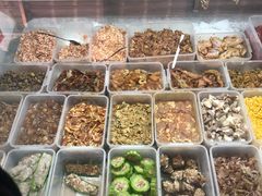 自助取餐区-崖口煲仔饭