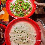 天津居民楼里的老火锅🍲手工花卷绝了❗️
