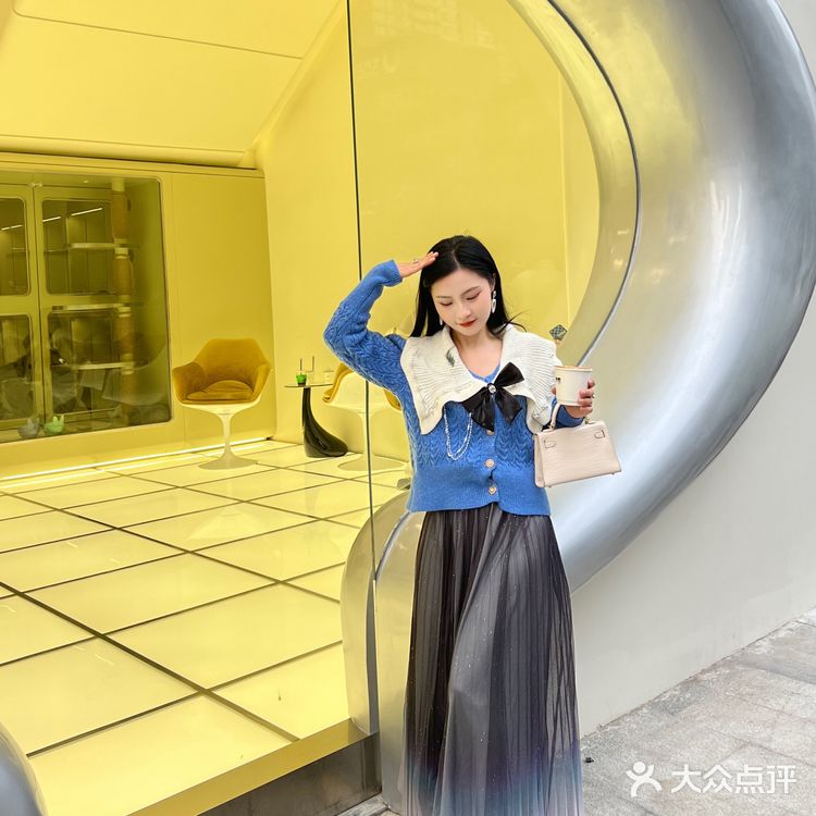 广州探店|来太空舱玩玩喵汪星人&叹咖啡