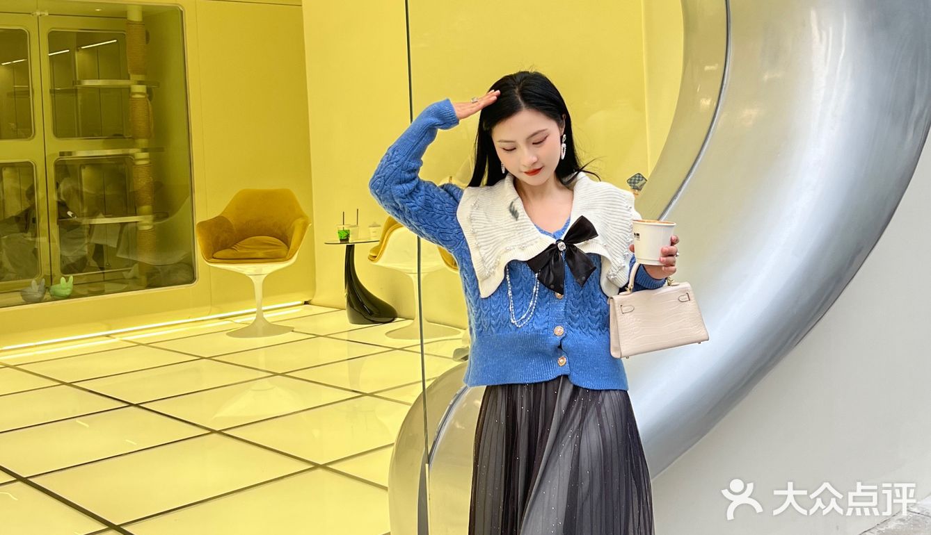 广州探店|来太空舱玩玩喵汪星人&叹咖啡