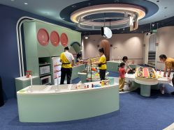 -奈尔宝家庭中心·亲子早教·派对餐厅(北京东坝万达店)