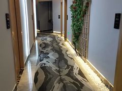 -艺漫酒店(苏州寒山寺狮山路地铁站店)