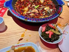 -何师傅美蛙鱼头(汉街店)