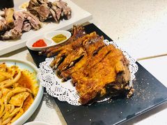 烤小羊腿-伊祥·敦煌楼