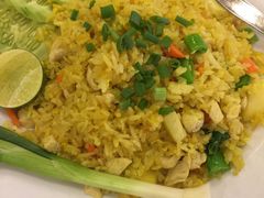 -J Daeng Seafood