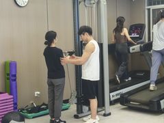 -琪航健身工作室(杨高南路地铁站店)