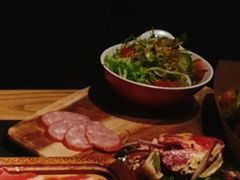 -炭小牛果木烤肉