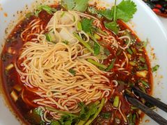 -李与白包子铺(桐梓林店)