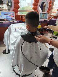 -Oh my head儿童理发(绿地·新田360店)