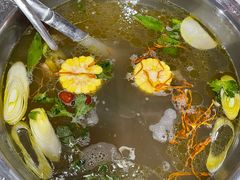 -乡土黄·鲜牛肉火锅·小龙虾(兴业街店)