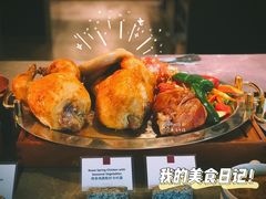 烤春鸡配时令时蔬-康莱德酒店·美庭自助餐厅