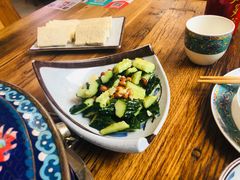 -毛辣果·贵州红酸汤牛肉火锅(西单店)
