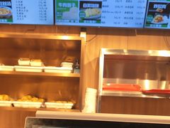 -护国寺小吃店(红莲南路店)