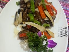 -香巴拉云南餐厅(华莱坞店)