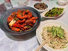 -肥肥虾庄·金牌油焖大虾(首义路店)