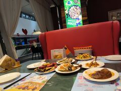 -四海一家自助餐(益田假日广场店)