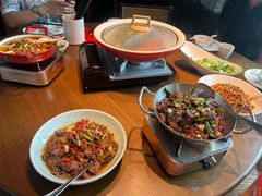 -爱碗亭·鲜炒湖南菜(壹城中心店)