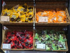 -来伊份1038(新村路三店)