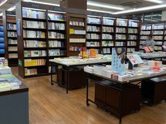 -新华书店(泉城路店)