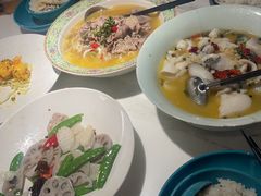 -荷塘秋月·本帮江浙菜(国权路店)