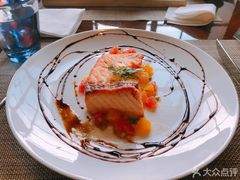 -YUE·6·西式融合餐厅(外滩六号店)