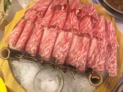 -牛魔王时尚回转餐厅